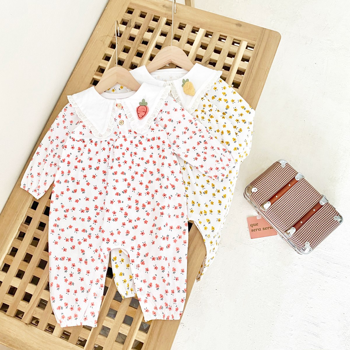 Baby Girl Ditsy Floral Print Carrot Embroidered Pattern Lapel Romper